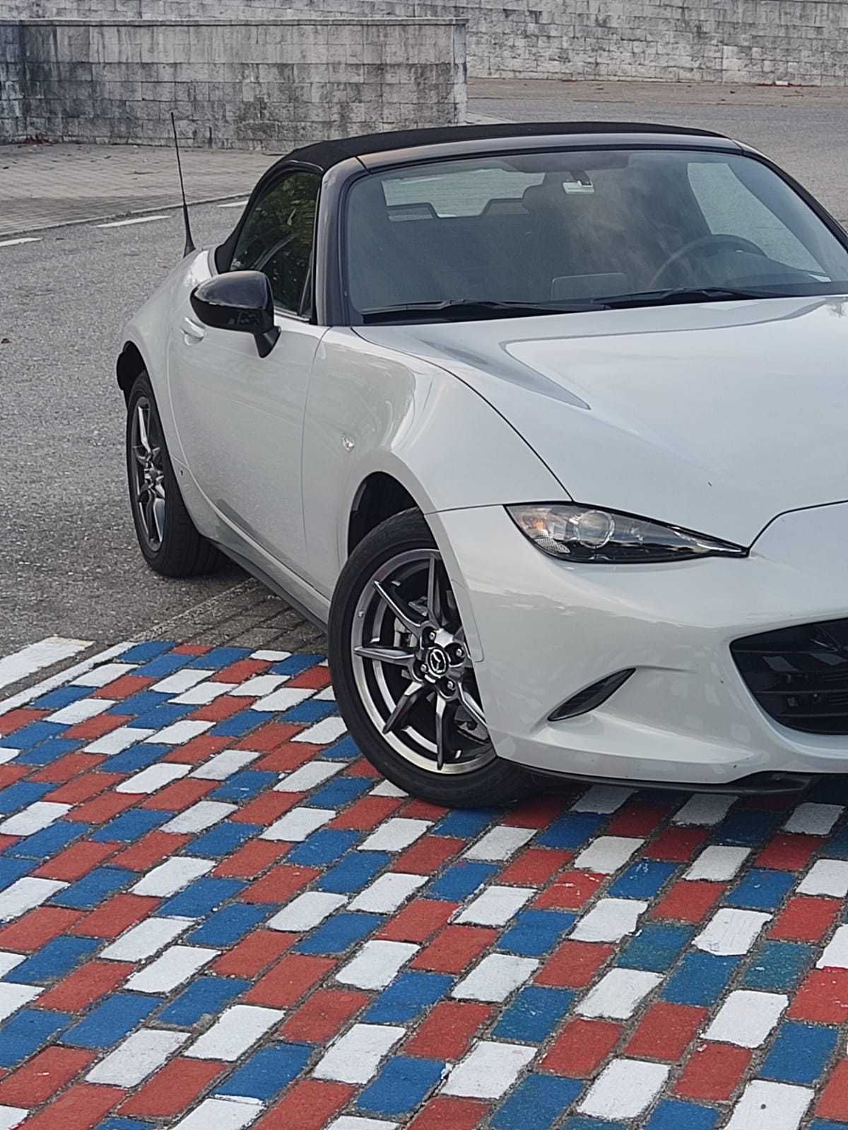 Mazda MX 5 igual a novo