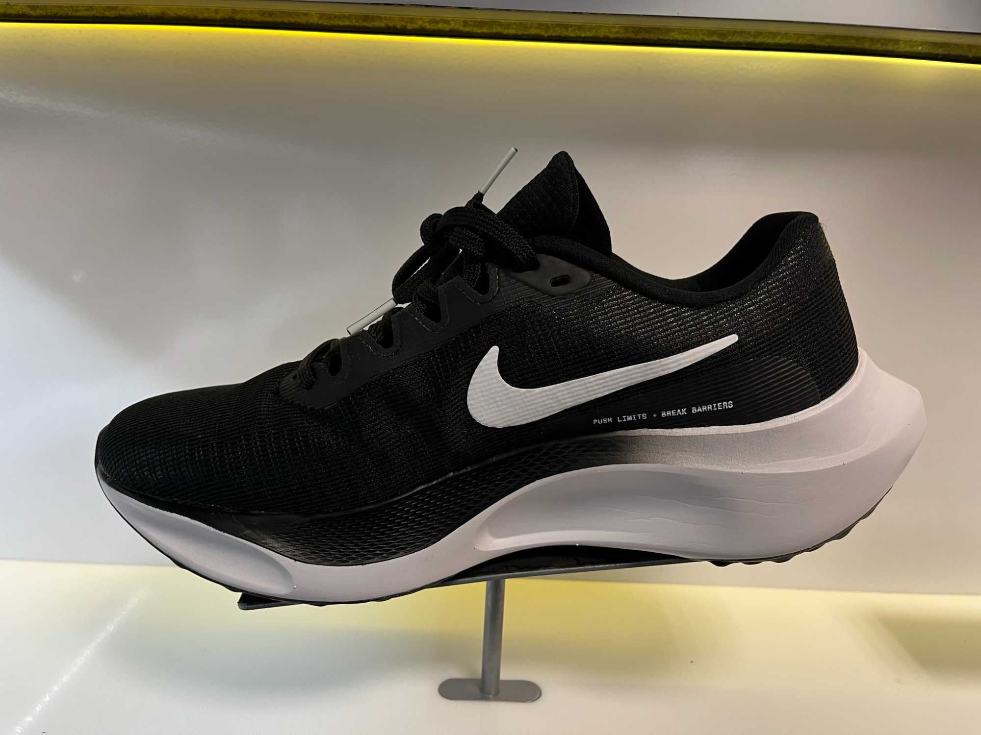 Кроссовки Nike Zoom Fly 5 (DM8968-001) оригинал