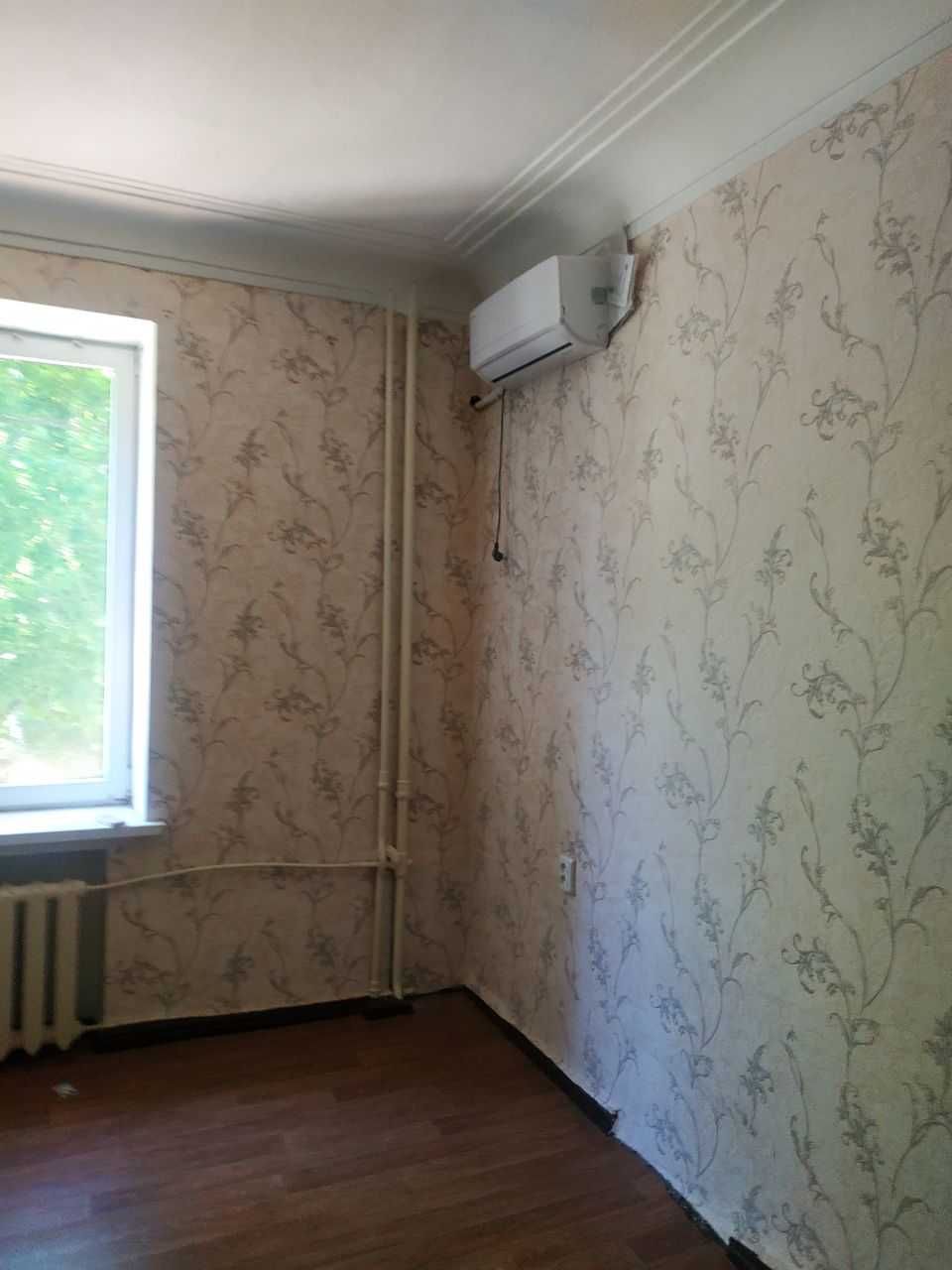 Здам 1 к/к Соборна Площа 3 поверх можливо на короткий термін