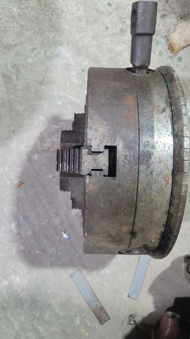 Токарный патрон 250мм.