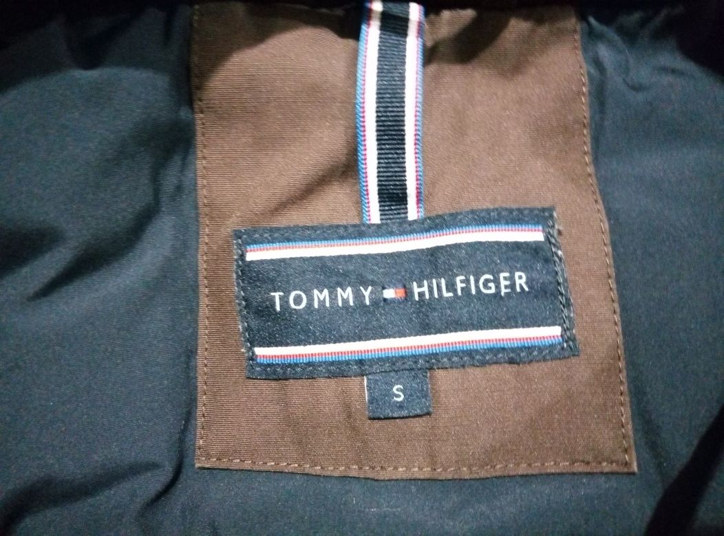 Оригинал Tommy Hilfiger пуховик куртка, S