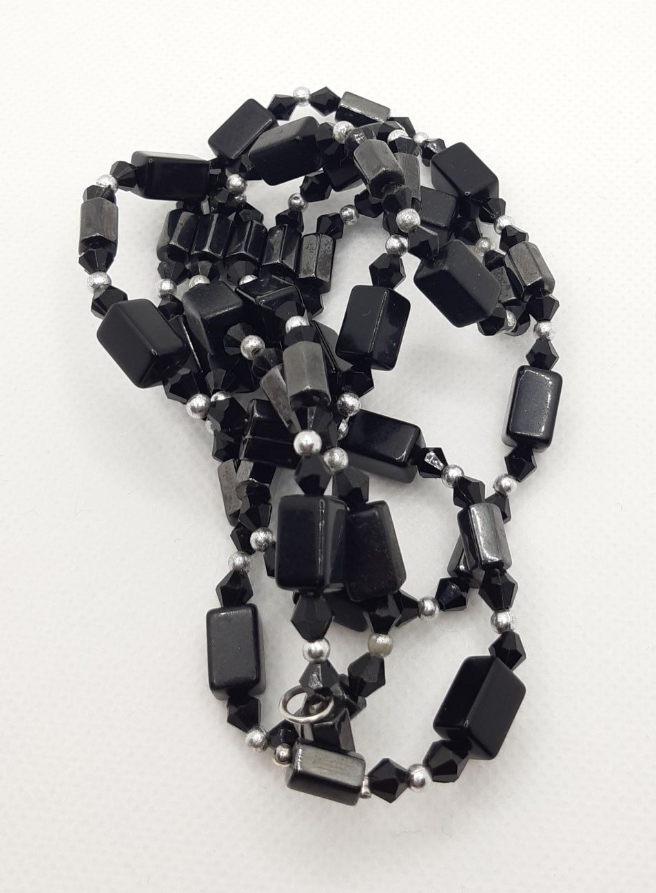 Czarna biżuteria magnetyczna 2 sztuki