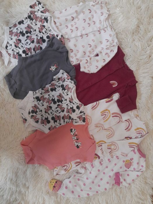 Komplet ubranek dla noworodka dziewczęce 4 pajacyki i 4 body rozm. 56