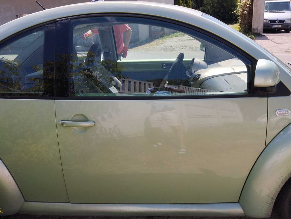 Volkswagen New Beetle 1.9TDI 2000r.Lusterko zewnętrzne prawe.