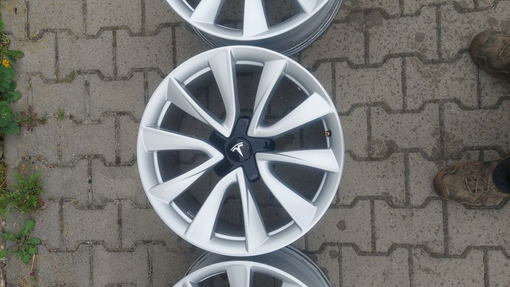 Felgi Tesla 3 Performance 19 cali IDEALNE !!!