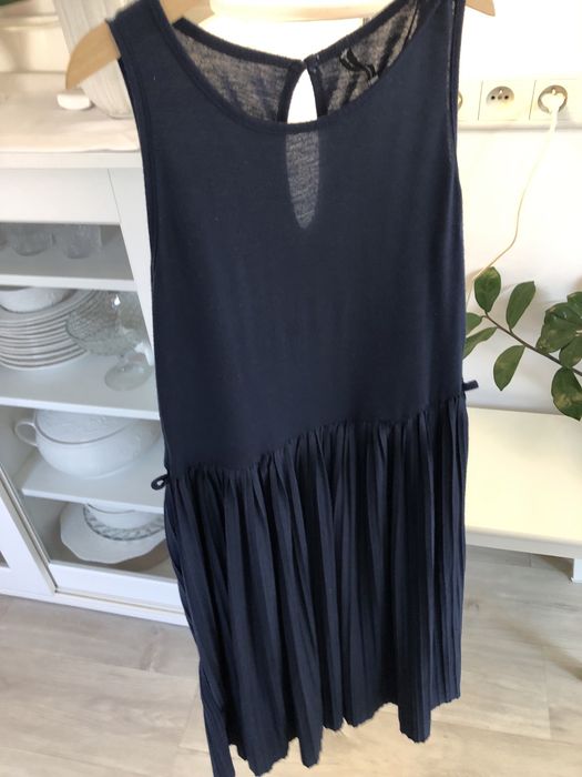 Granatowa sukienka plisowana Carry - XS/34- 35