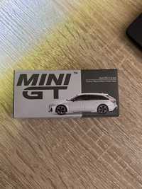 Mini GT Audi RS6
