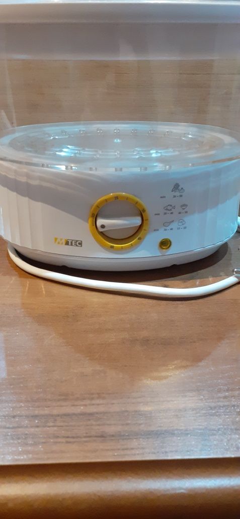 Garnek elektryczny do gotowania na parze