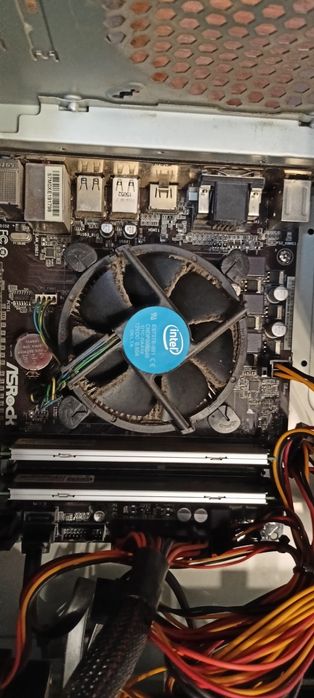 Komputer Stacjonarny + Monitor Samsung+Gry Intel Core (TM) i5-4460 3.2