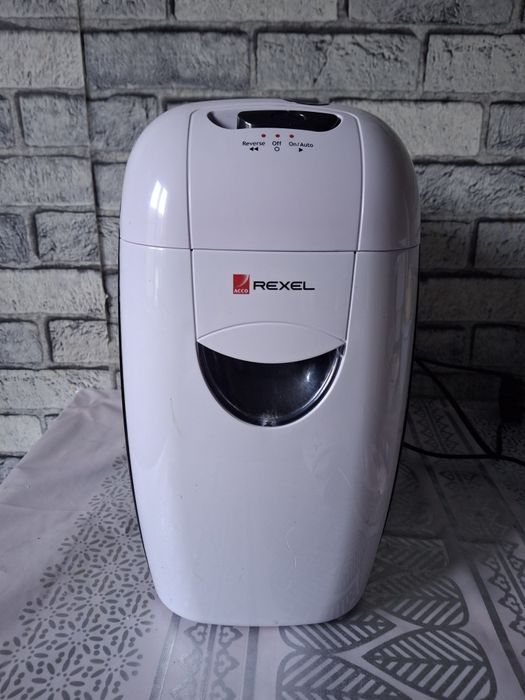 шредер для бумаги Rexel Style Cross-Cut.