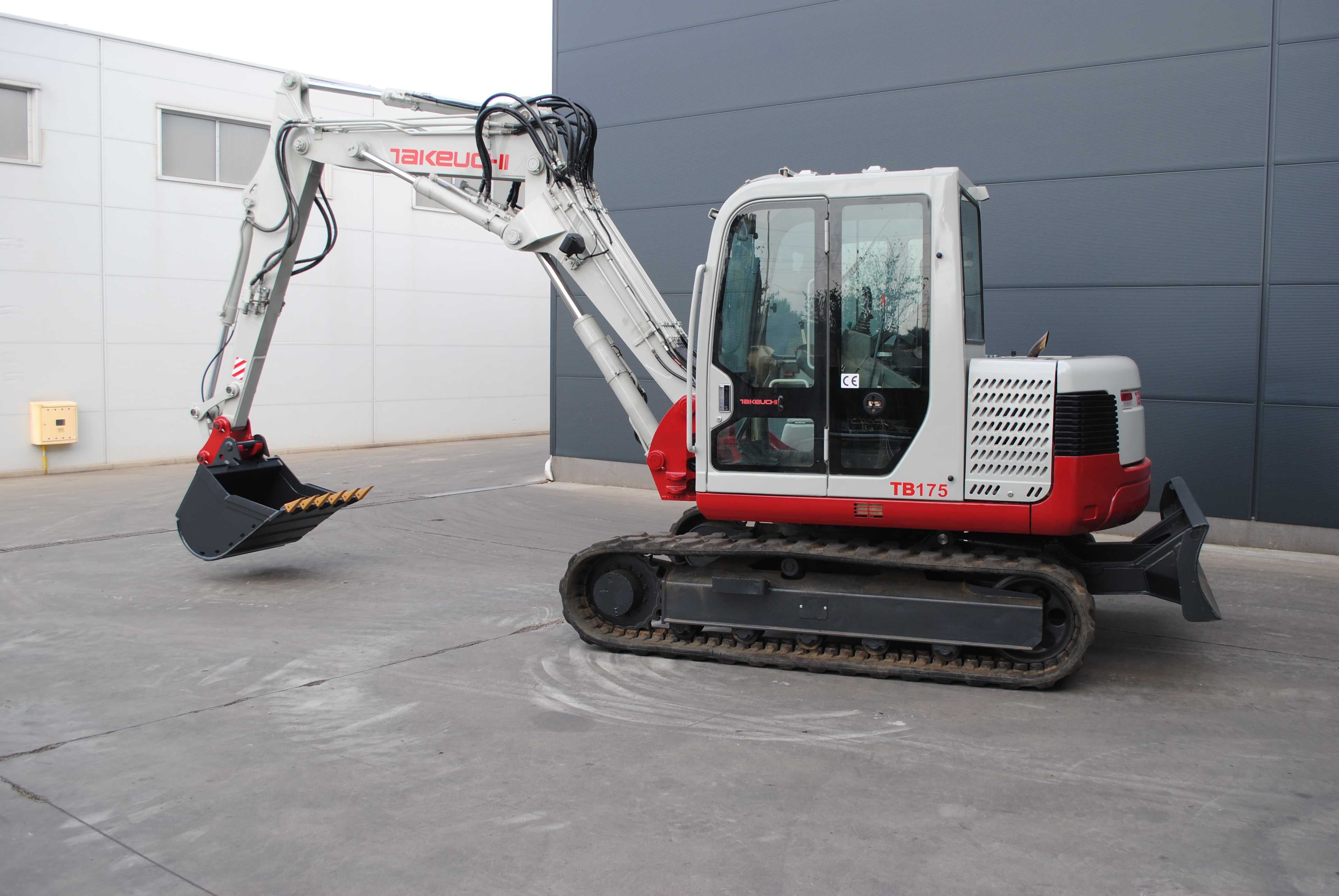 Koparka Takeuchi TB175 - potrójnie łamane ramie
