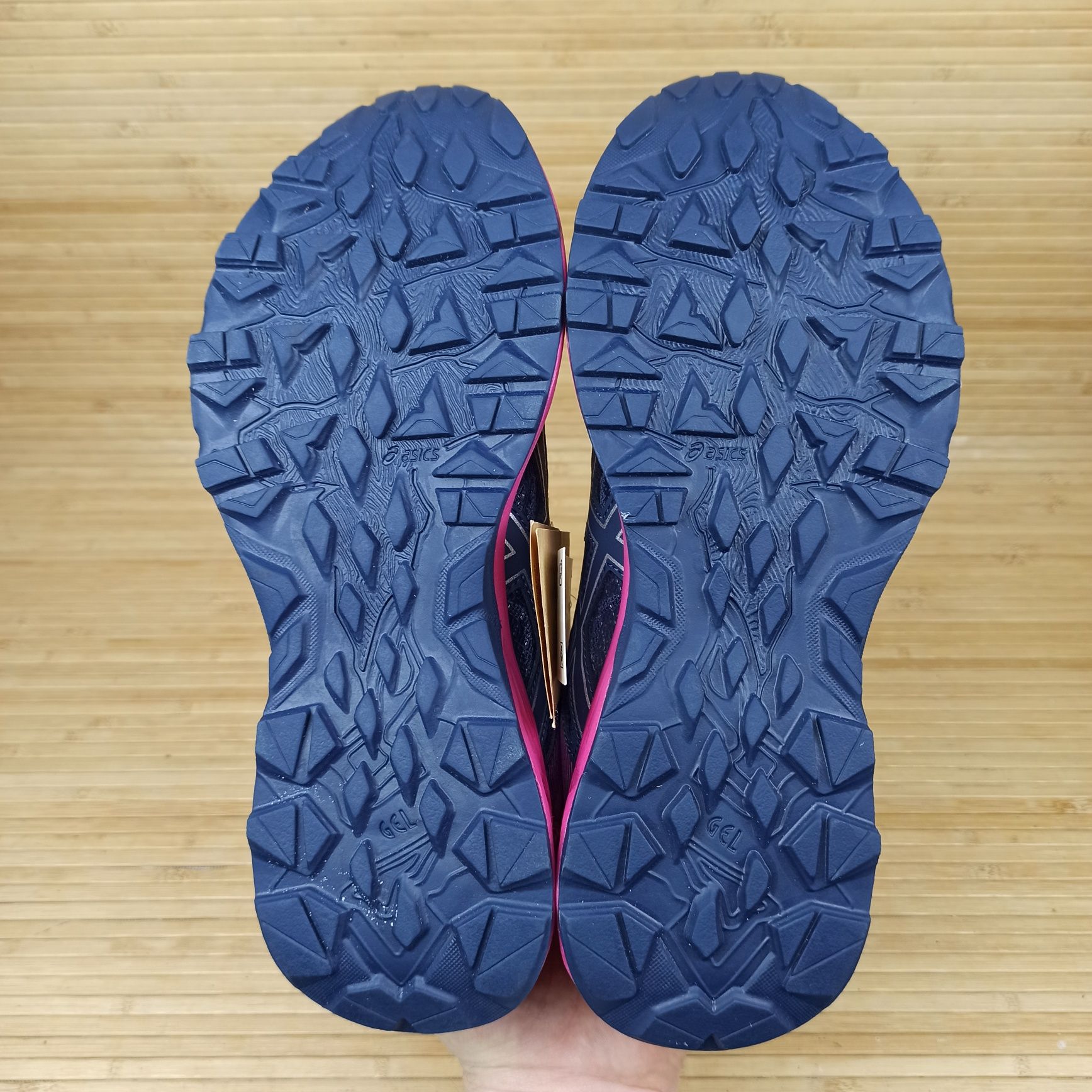 Кросівки трейлові Asics Gel-Kanaku 4  Розміри  36 - 42
