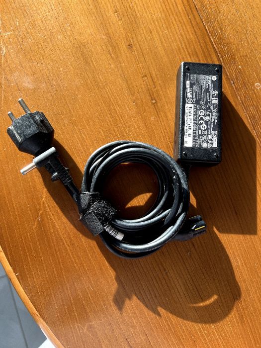 Portátil HP Stream 11-r000np + Carregador + Pen Internet Nova