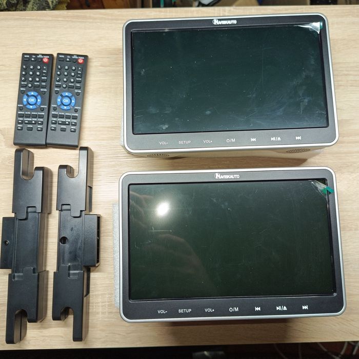 Автомобільний DVD/відеоплеєр в підголовник Naviskauto 10.1" (комплект)