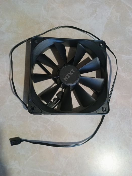 Вентилятор NZXT F120Q 120 мм Black (RF-Q12SF-B1)