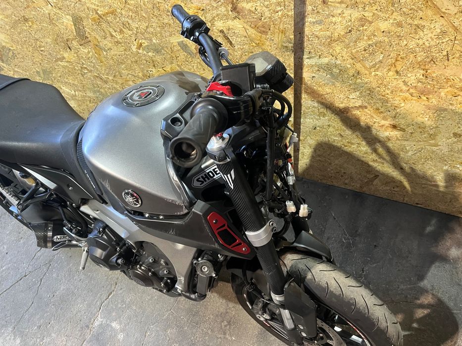 Peças ou Mota Yamaha MT09