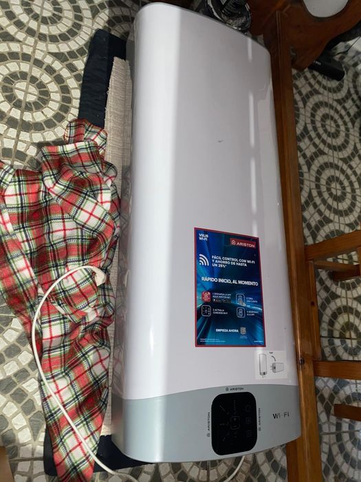 Termoacumulador ariston 100L