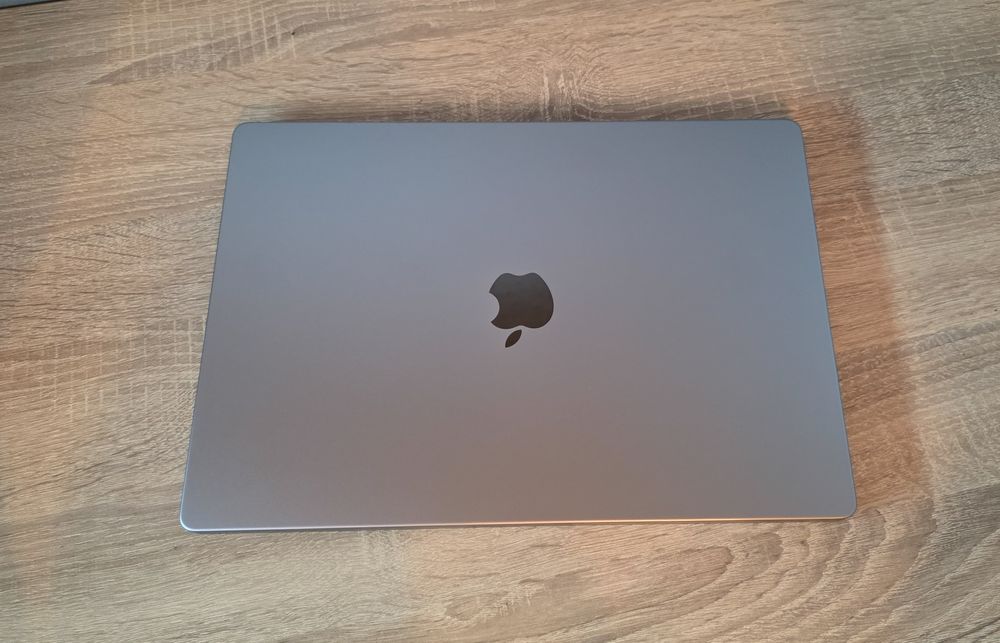 ноутбук Apple MacBook Pro 16 (2021)