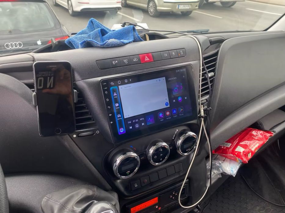 Штатна магнітола Iveco Daily Івеко Дейлі car play навігатор