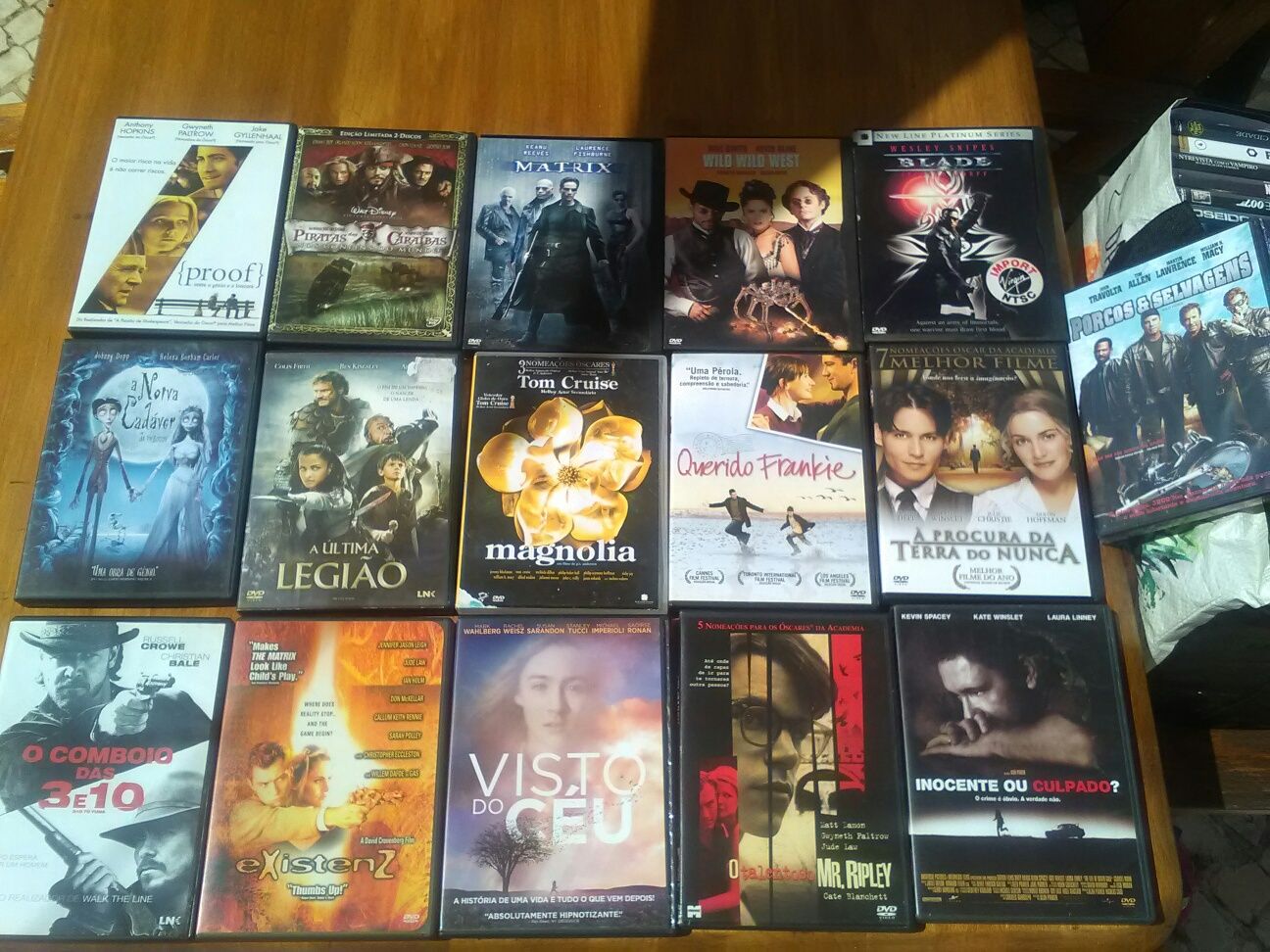 DVD vários de filmes e Diciopédia