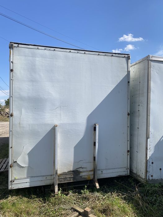 Металевий напівпричіп/кузов, вантажний контейнер, склад фургон