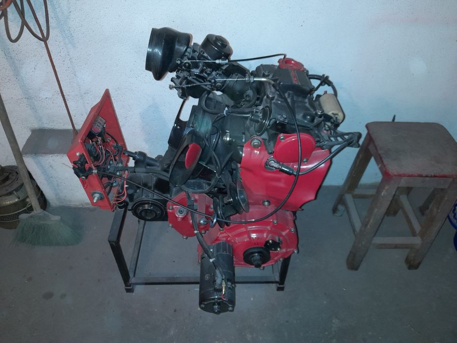 Vendo Motor Honda 600 completamente restaurado