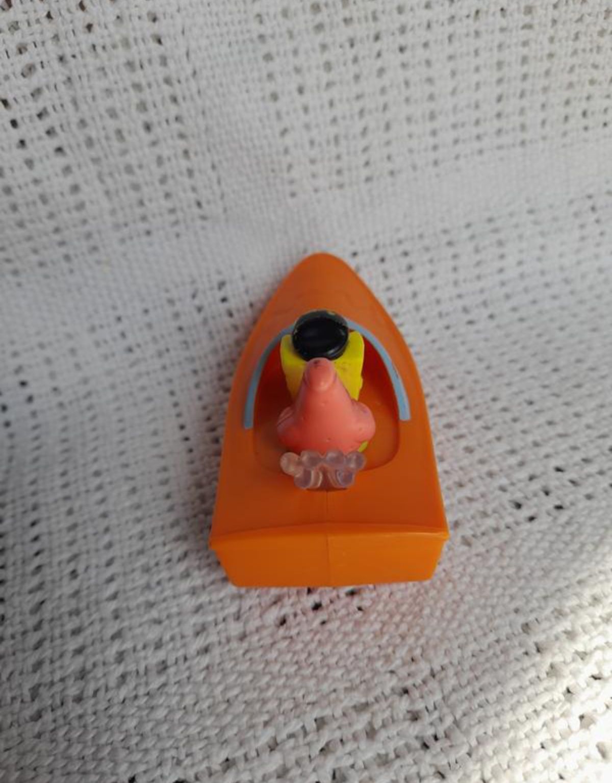 Фігурки mcdonald's happy meal 2010 - губка боб і патрік у човні, хеппі