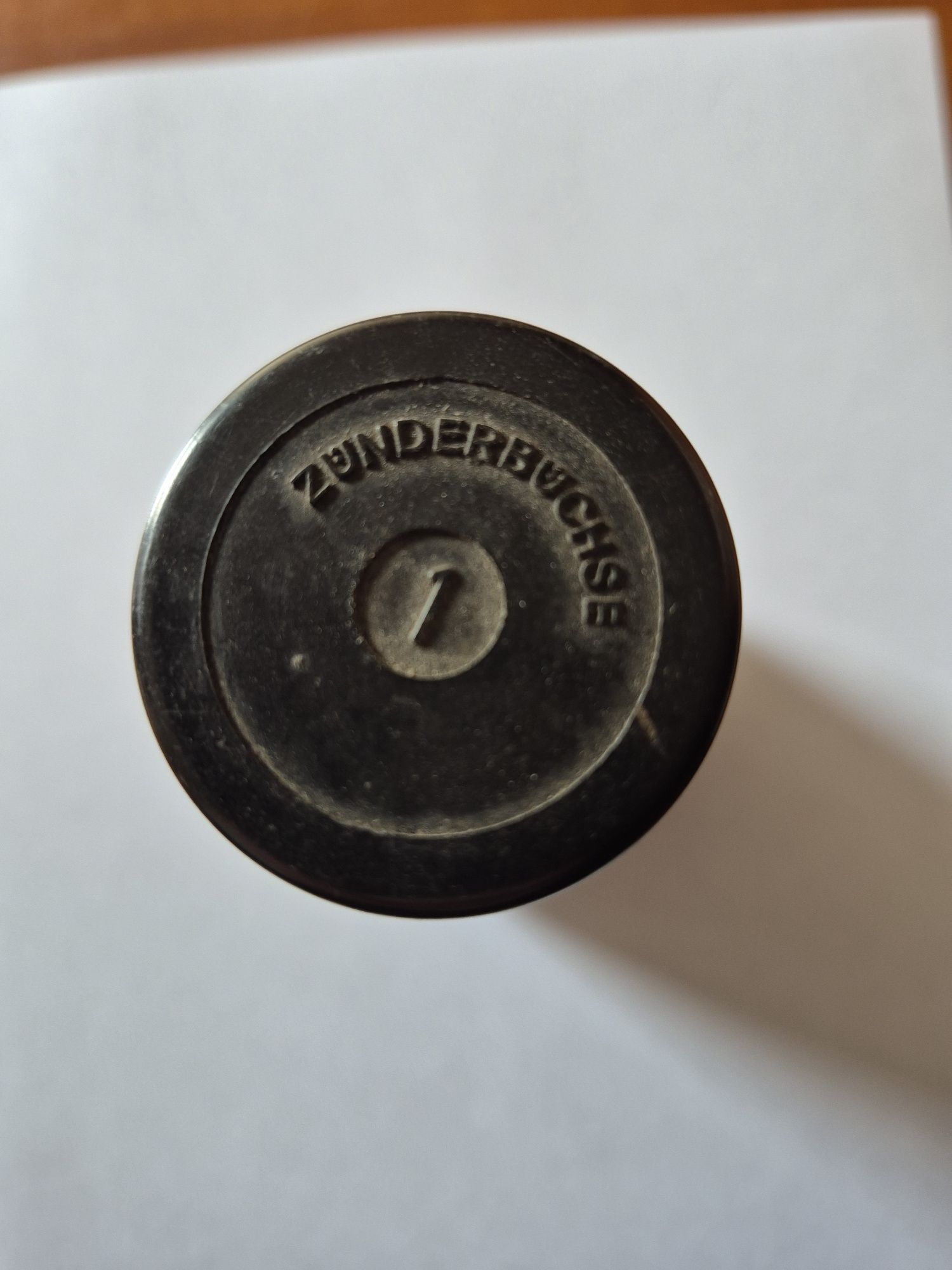 Niemiecki pojemnik na zapalnik zunderbuchse 1 .