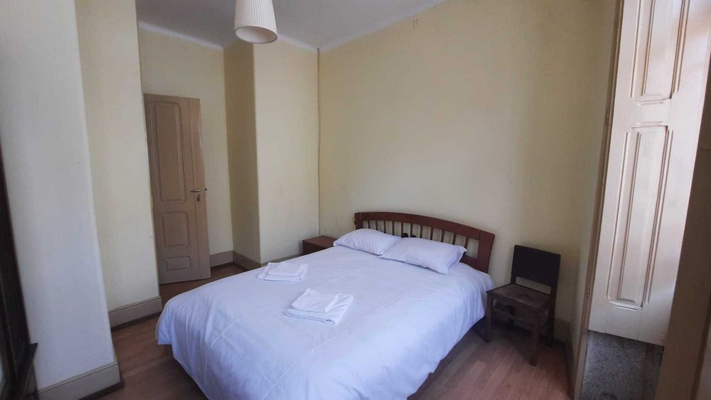 Andar de moradia T3+2 para arrendamento temporário no centro da Póvoa