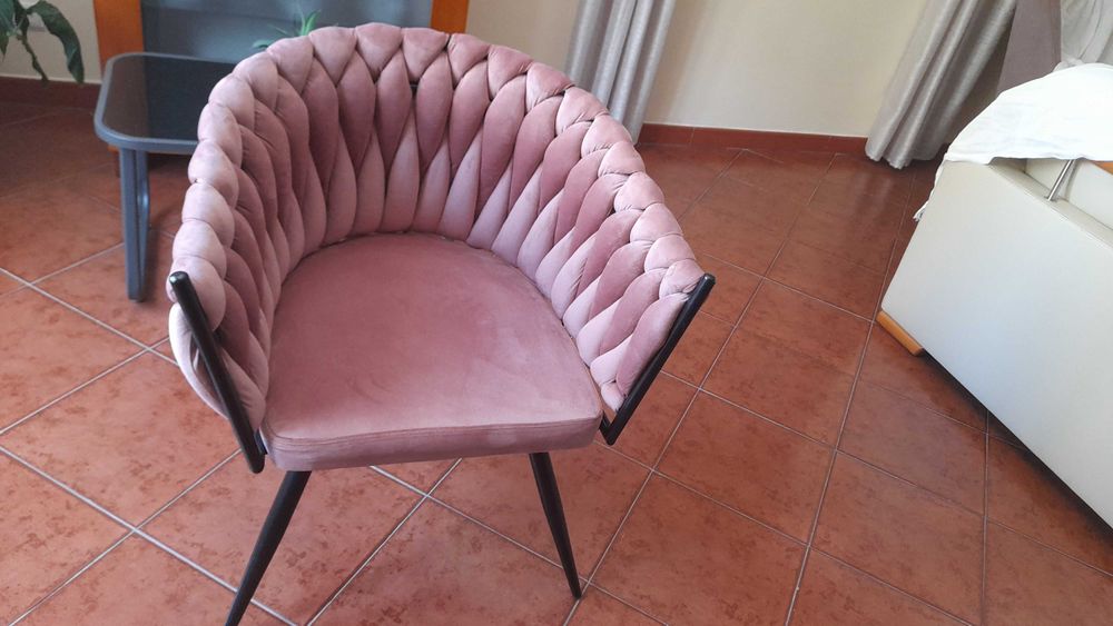 Poltrona de veludo - NOVA -  para sala de estar