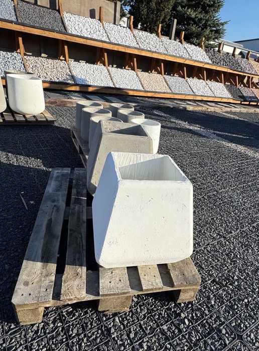 Donica betonowa Axis śnieżnobiała Ogrodowa niemalowana 47x44 1 szt