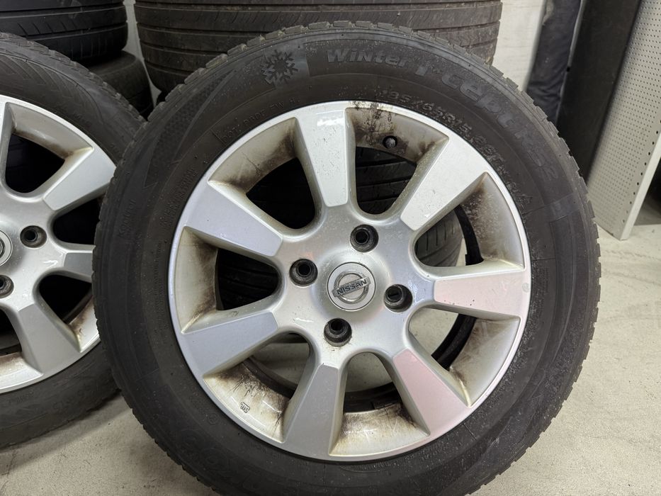 Продам диски на NISSAN TIDA R15