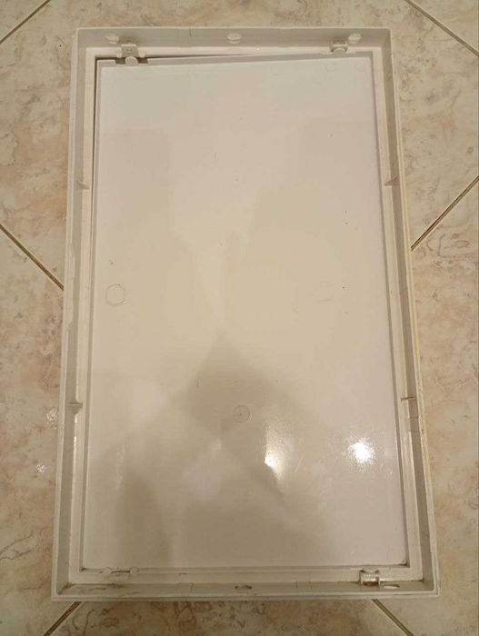 Великий оглядовий ревізійний люк 30 на 50 см ревізійні дверцята