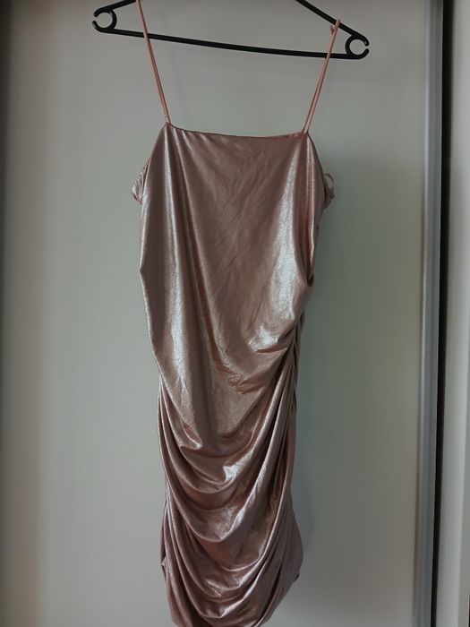 Ubrania do dalszej odsprzedaży, łącznie 24 sztuki