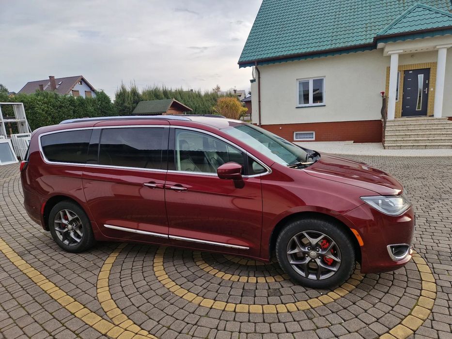 Chrysler Pacifica Chrysler Pacyfica LPG, Radar, Kamery 360, 8 miejsc
