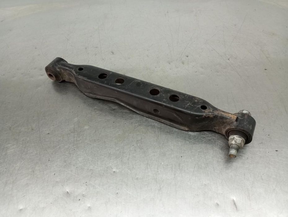 Braço de suspensão trás direito NISSAN Juke (F15)