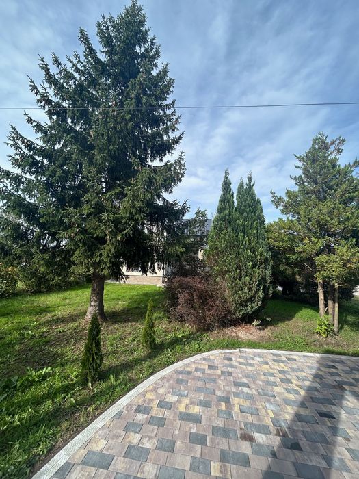 Продаж будинку - передмістя   Львова с. Зимна Вода 185 м2. Діл 8 сот.