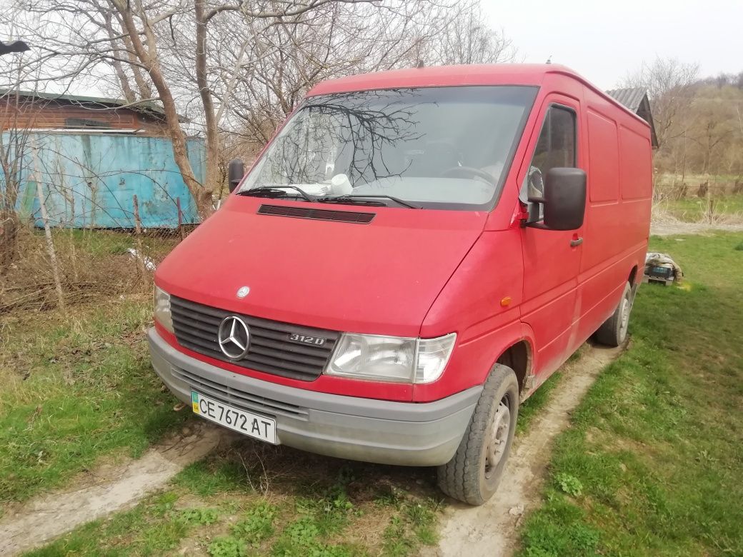 Mercedes-Bens Sprinter 312