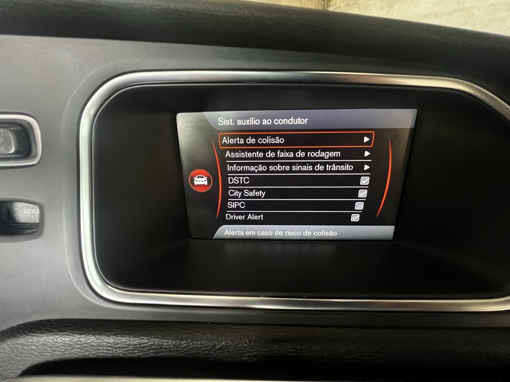 Volvo v40 R-Design