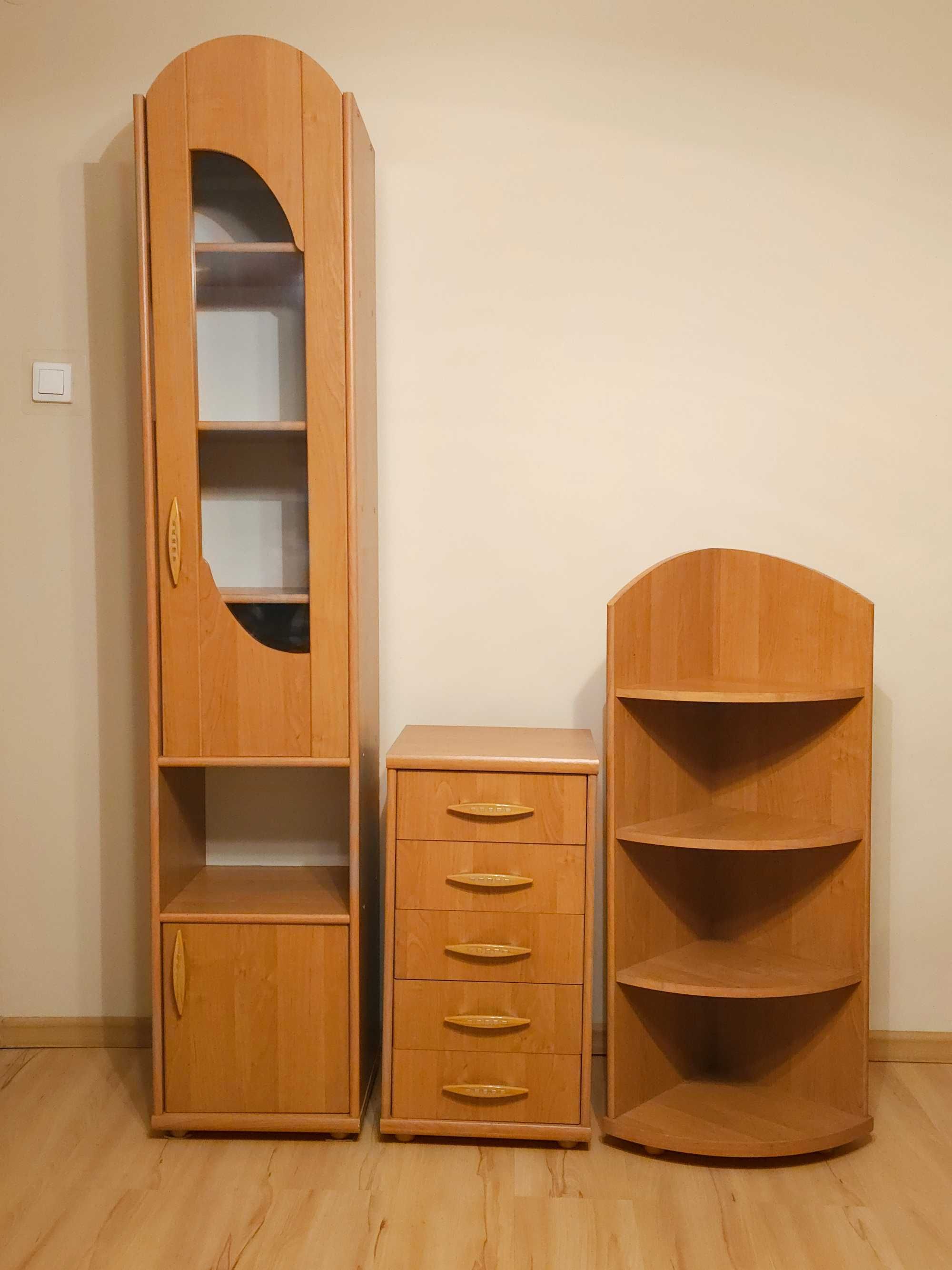 Komplet mebli w kolorze olchy - 10 elementów