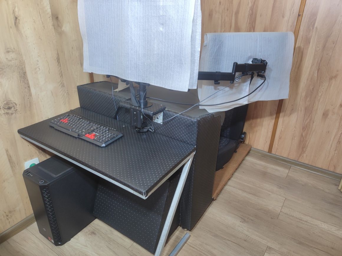 Mobilne Stanowisko Gamingowe/Simracingowe
