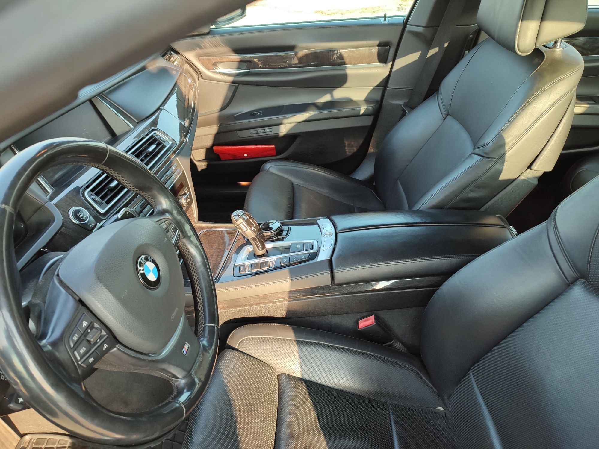 BMW 750 LI. 39000Tys km.F02 Radar.Kamery.Masaże .Pełna opcja  ZF8hp