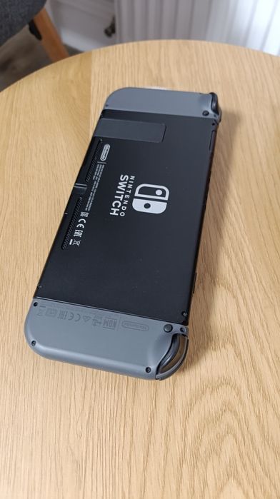 Nintendo switch gray V2/K€FIR/