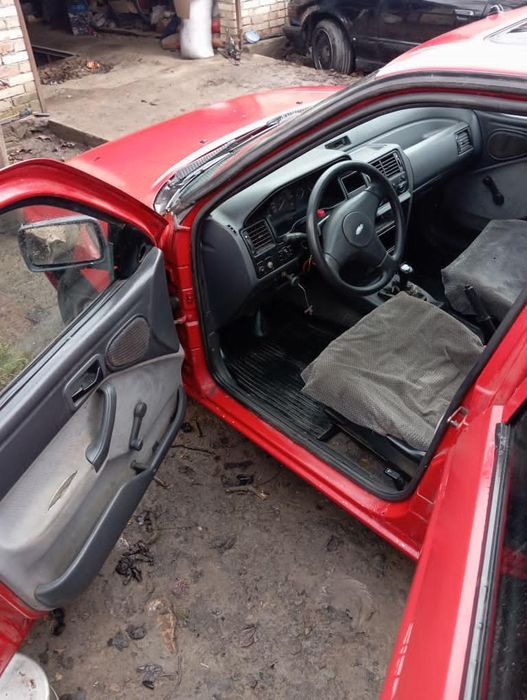 Форд ескорт 1.4 5ст