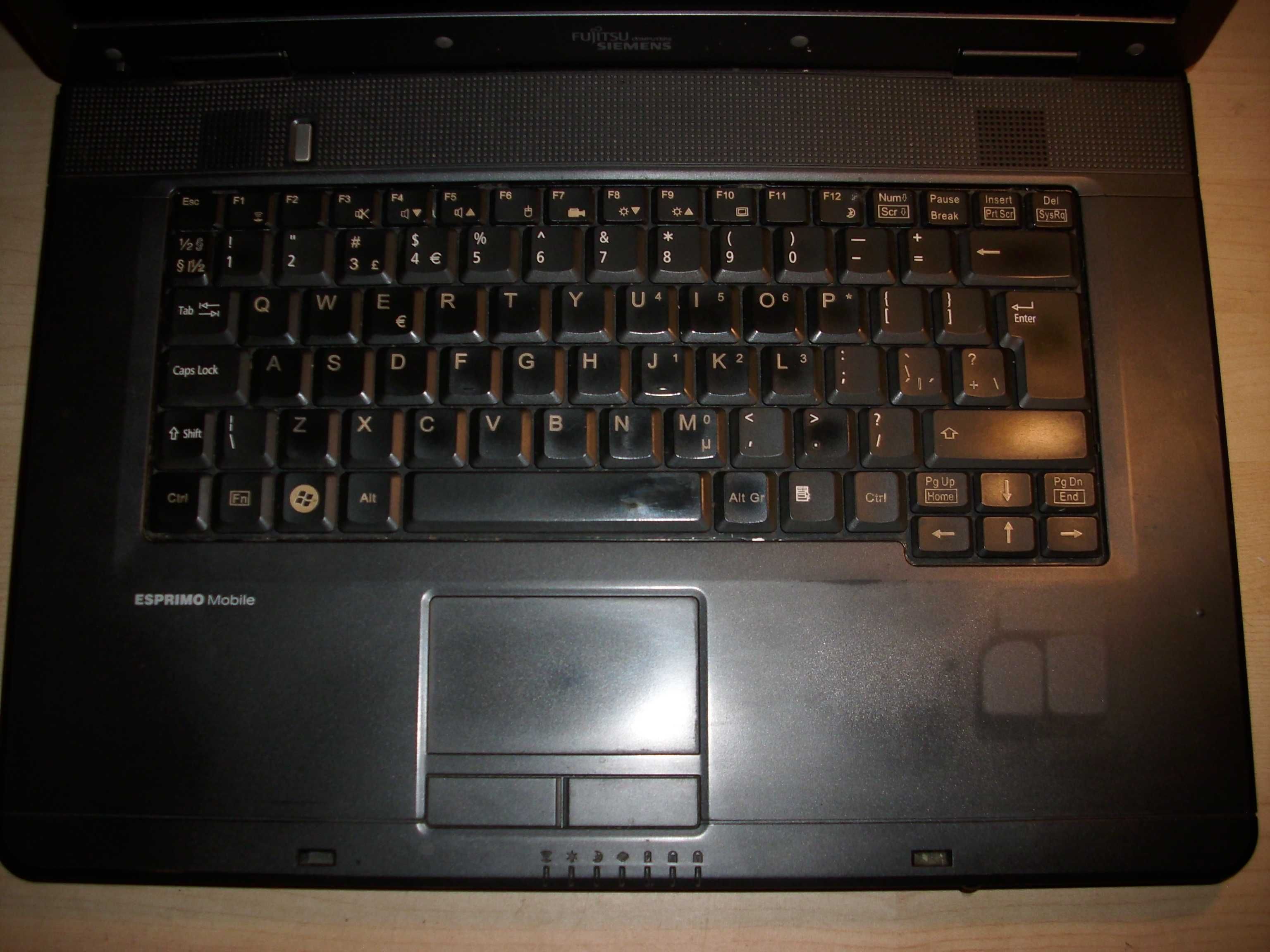 Laptop Fujitsu-Siemens Esprimo Mobile v5505, Core2Duo T5450, 320Gb