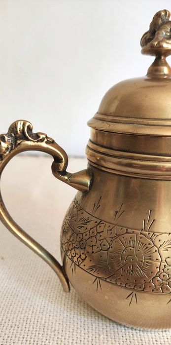 Posrebrzana cukiernica (plater na mosiądzu) syg. "S.K. INDIA C-454"