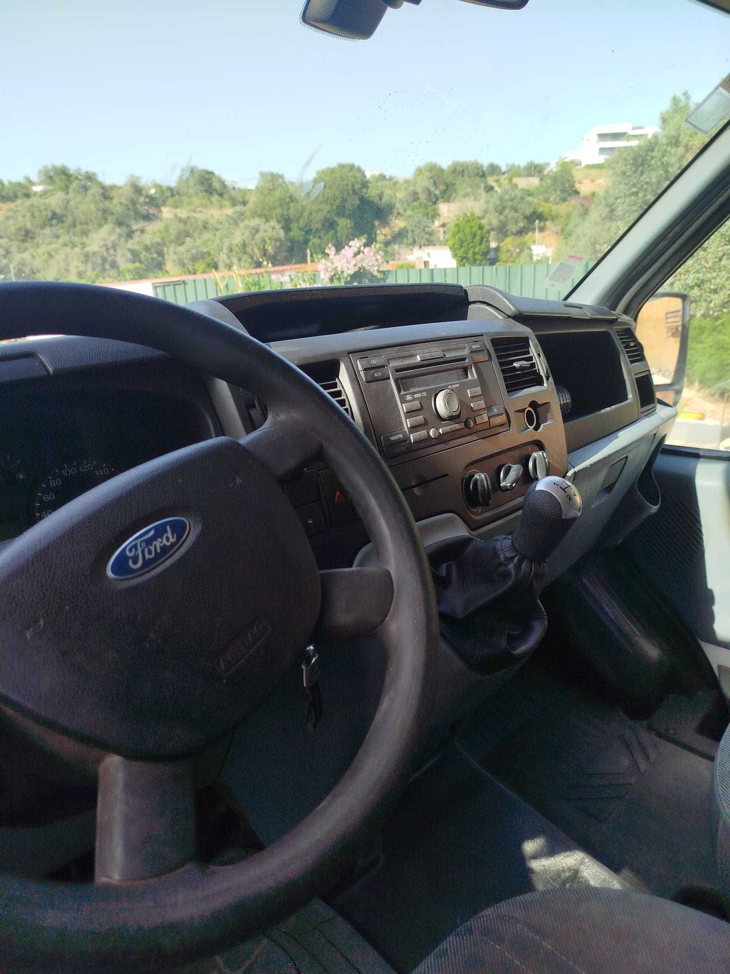 Ford transit 2.2 Diesel 9 Lugares-Literalmente impecável!