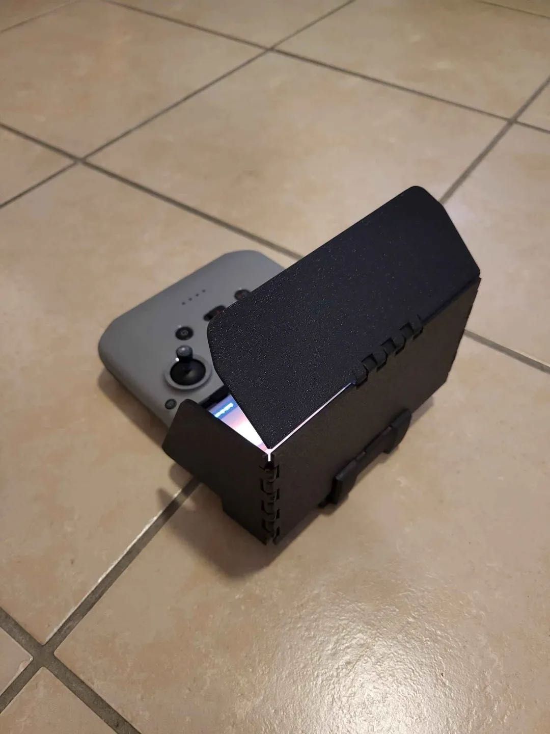 Захист пульта DJI RC-N1  Mini 2/3/Air 2S/Mavic від сонця та відблисків
