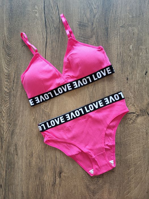 Жіноча білизна,  комплект жіночої білизни,  трусики, бра, топи