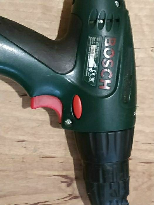 Шуруповерт Bosch 12V Li-ion